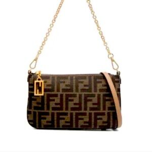 ❌SOLD❌ Fendi Baguette Pouch